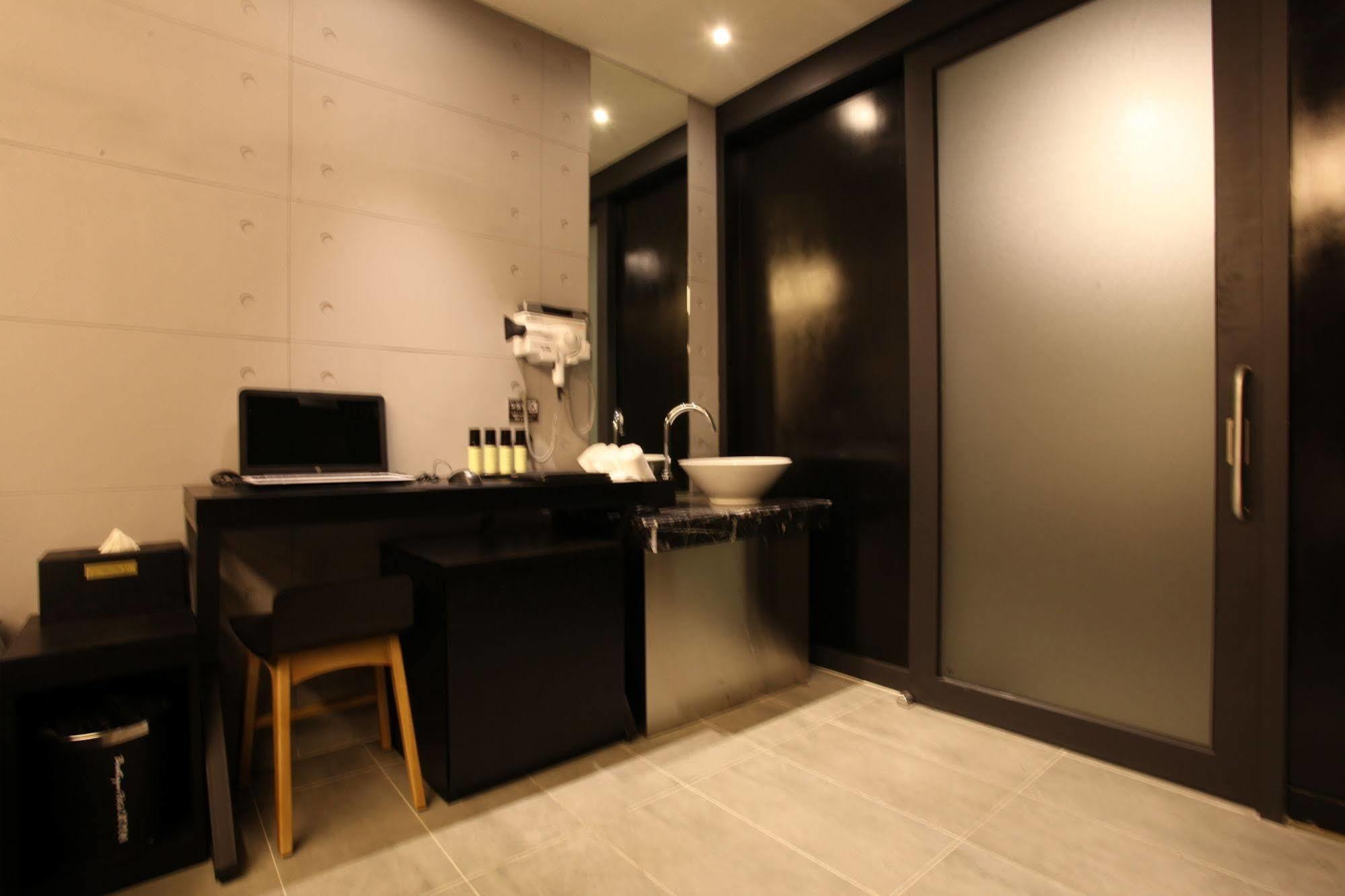 Boutique Xym Hotel